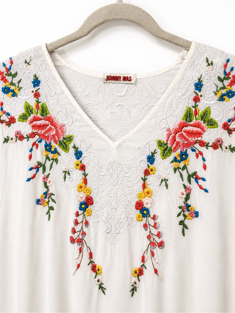 Johnny Was White Embroidered V-Neck Tunic Top with Floral Accents - Picture 3 of 6